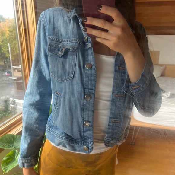 J. Crew Sweaters - Woman’s cropped J Crew denim jacket!
